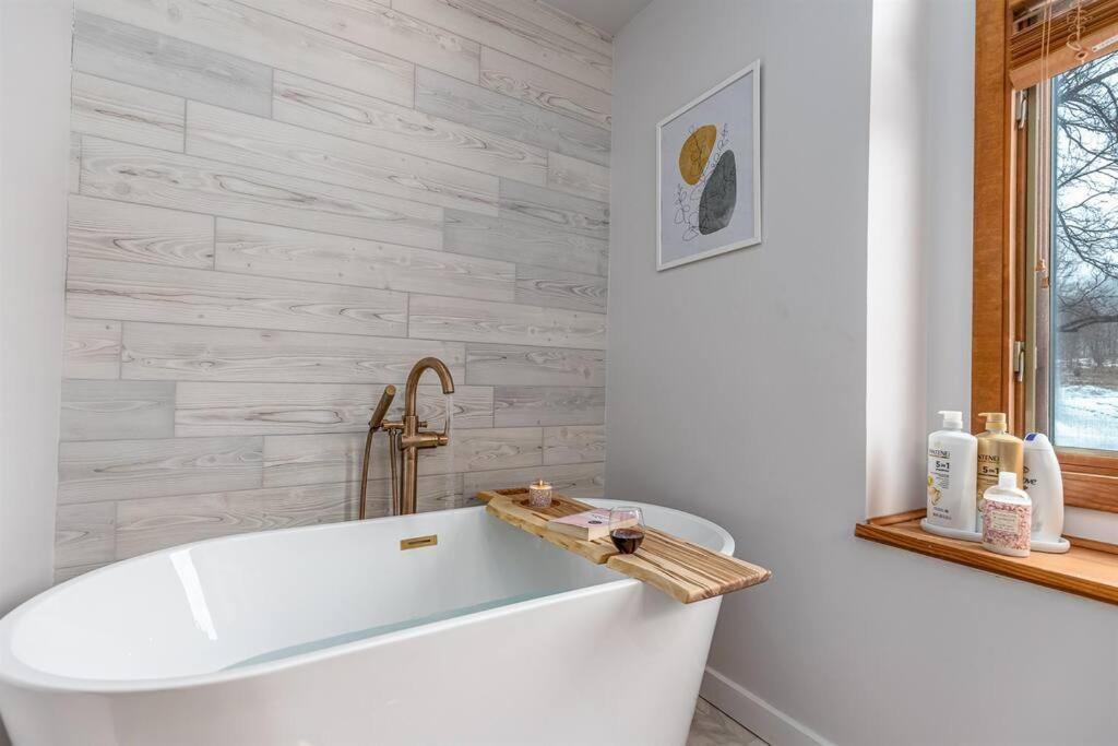 Peaceful 2-Bedroom Townhome Retreat W/Wooded View Galena Exteriör bild